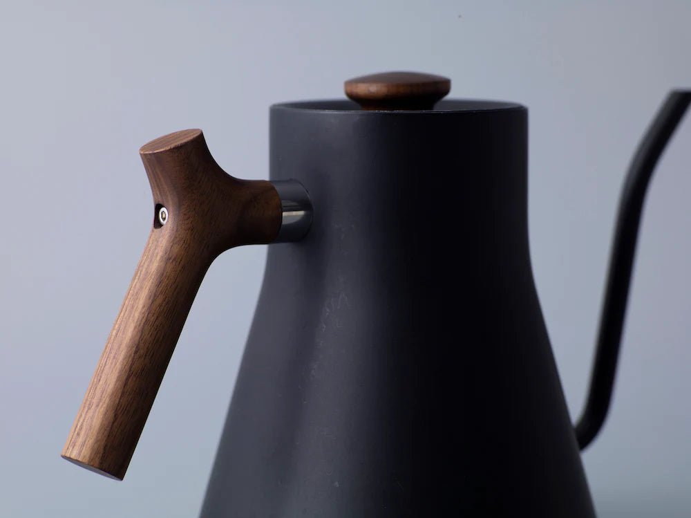 Stagg Wooden Handle and Lid Pull Kit (Stagg 専用、取替木製ハンドル + フタ取手) - Fellow - コーヒー器具 - BRUE COFFEE
