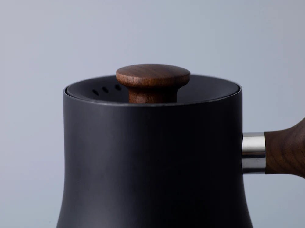 Stagg Wooden Handle and Lid Pull Kit (Stagg 専用、取替木製ハンドル + フタ取手) - Fellow - コーヒー器具 - BRUE COFFEE